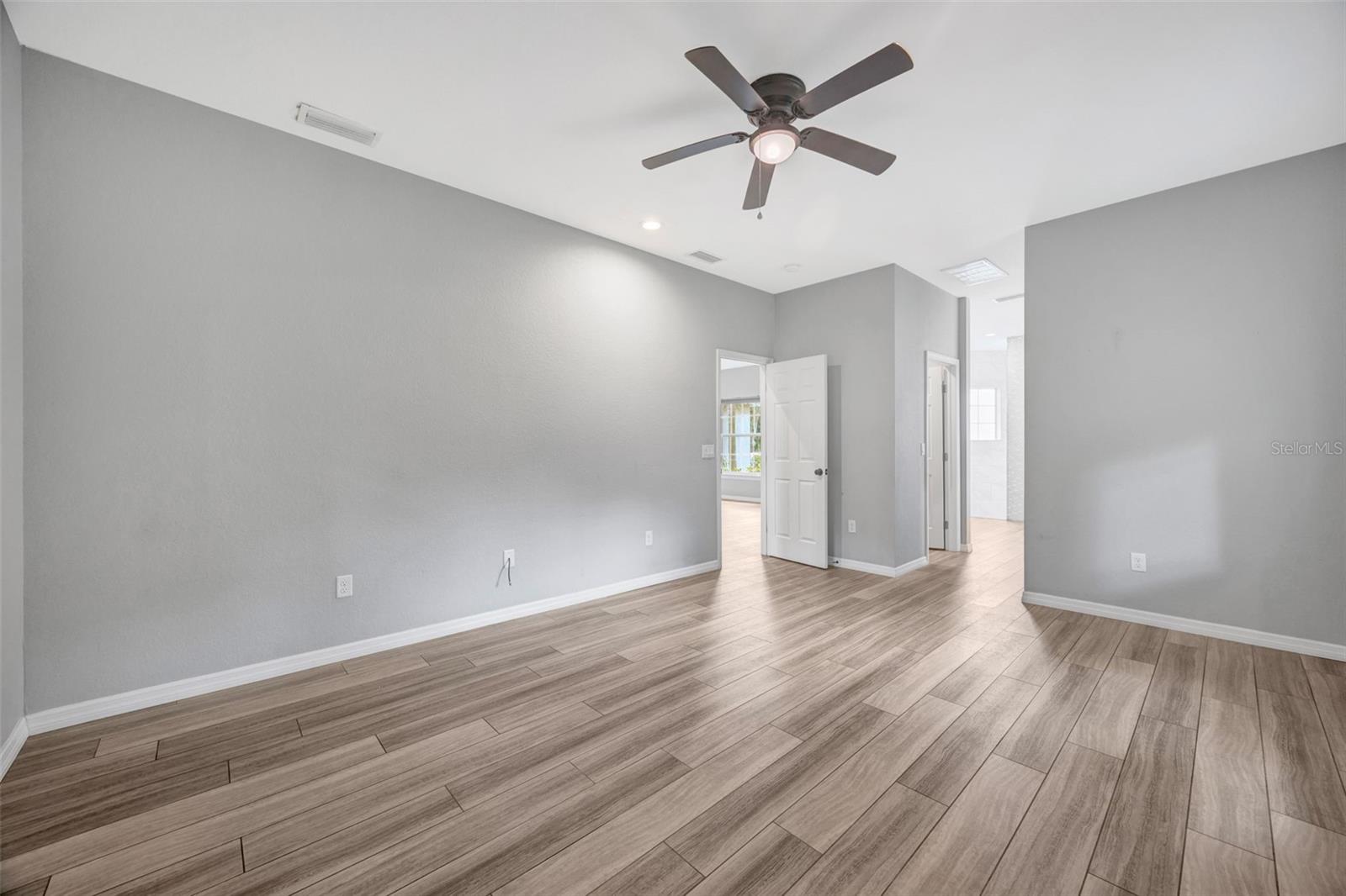 Image 20 of 58 For 2936 Norman Avenue