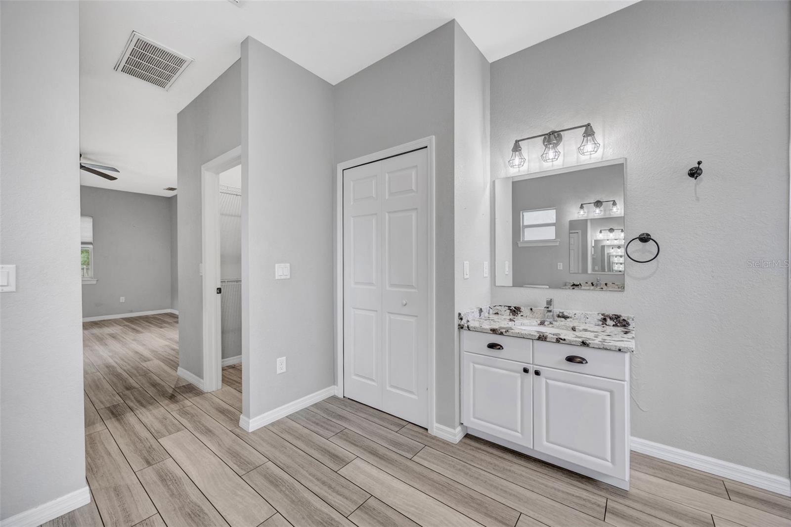 Image 23 of 58 For 2936 Norman Avenue