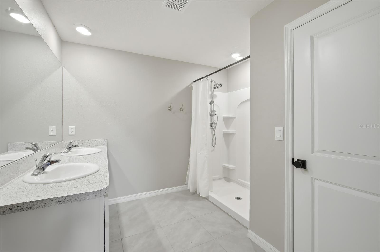 Image 16 of 29 For 2807 Gumbo Limbo Drive