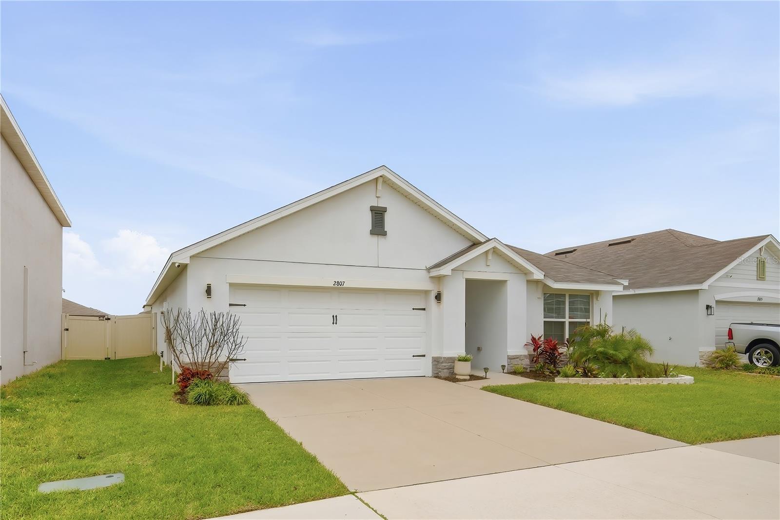 Image 2 of 29 For 2807 Gumbo Limbo Drive