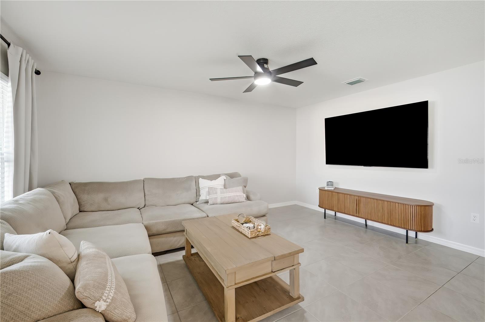 Image 5 of 29 For 2807 Gumbo Limbo Drive