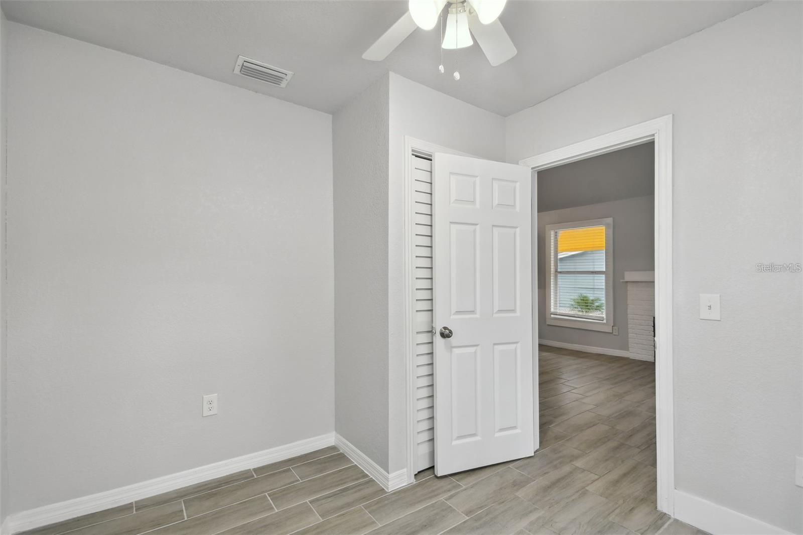 Image 11 of 24 For 1415 10th Avenue W