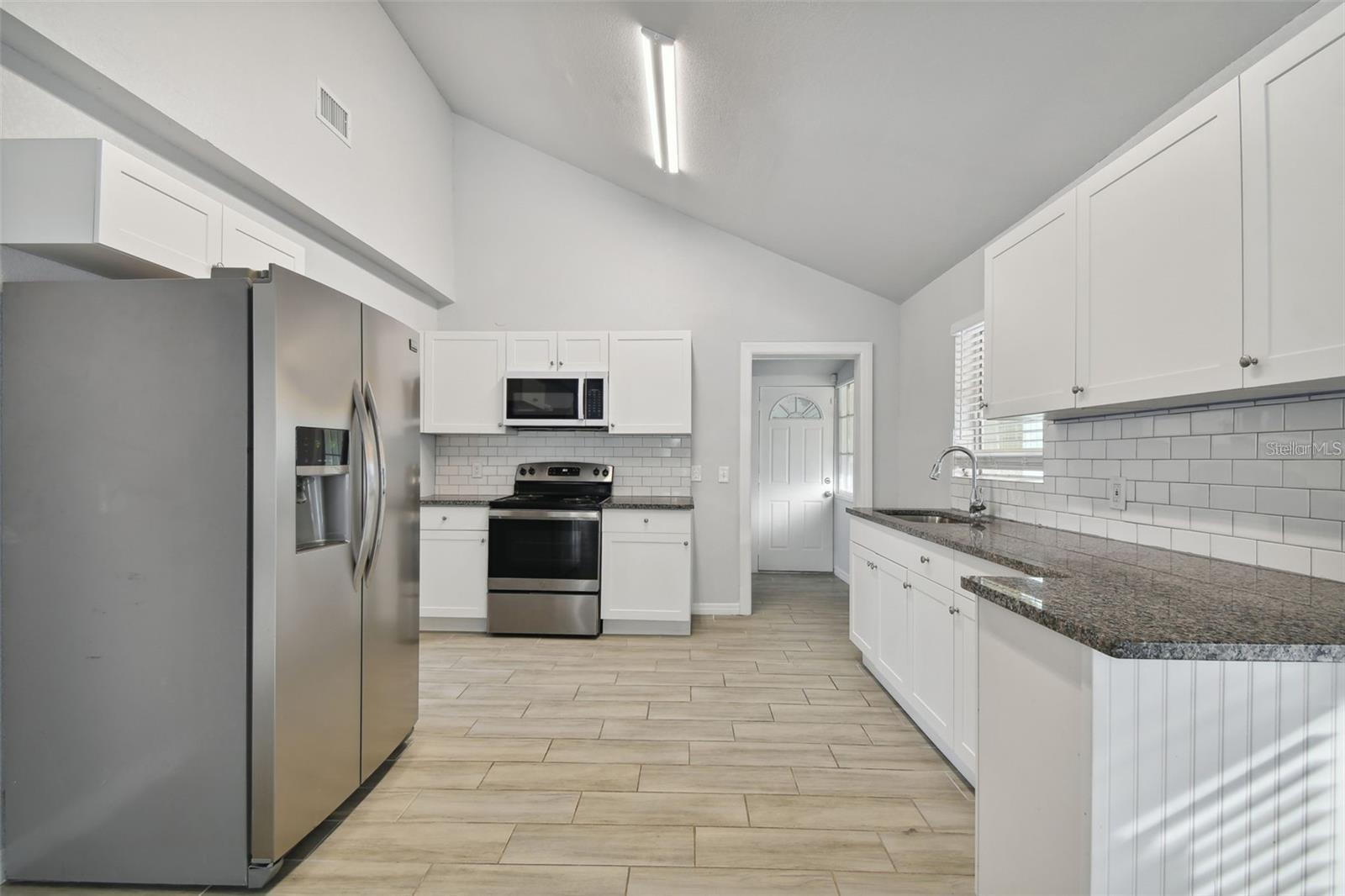 Image 15 of 24 For 1415 10th Avenue W