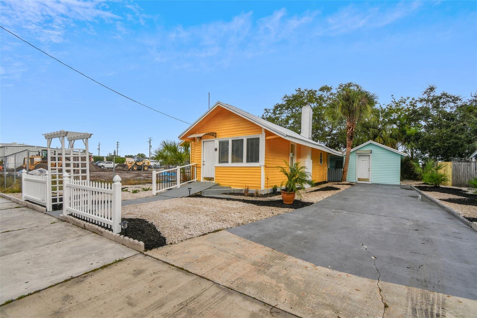 Image 2 of 24 For 1415 10th Avenue W