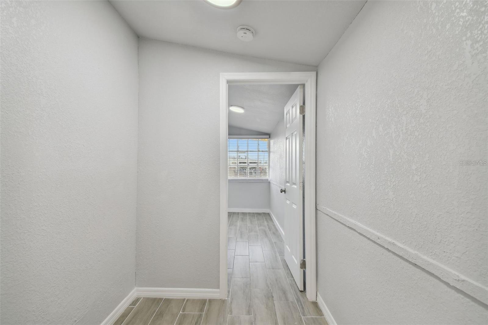 Image 7 of 24 For 1415 10th Avenue W