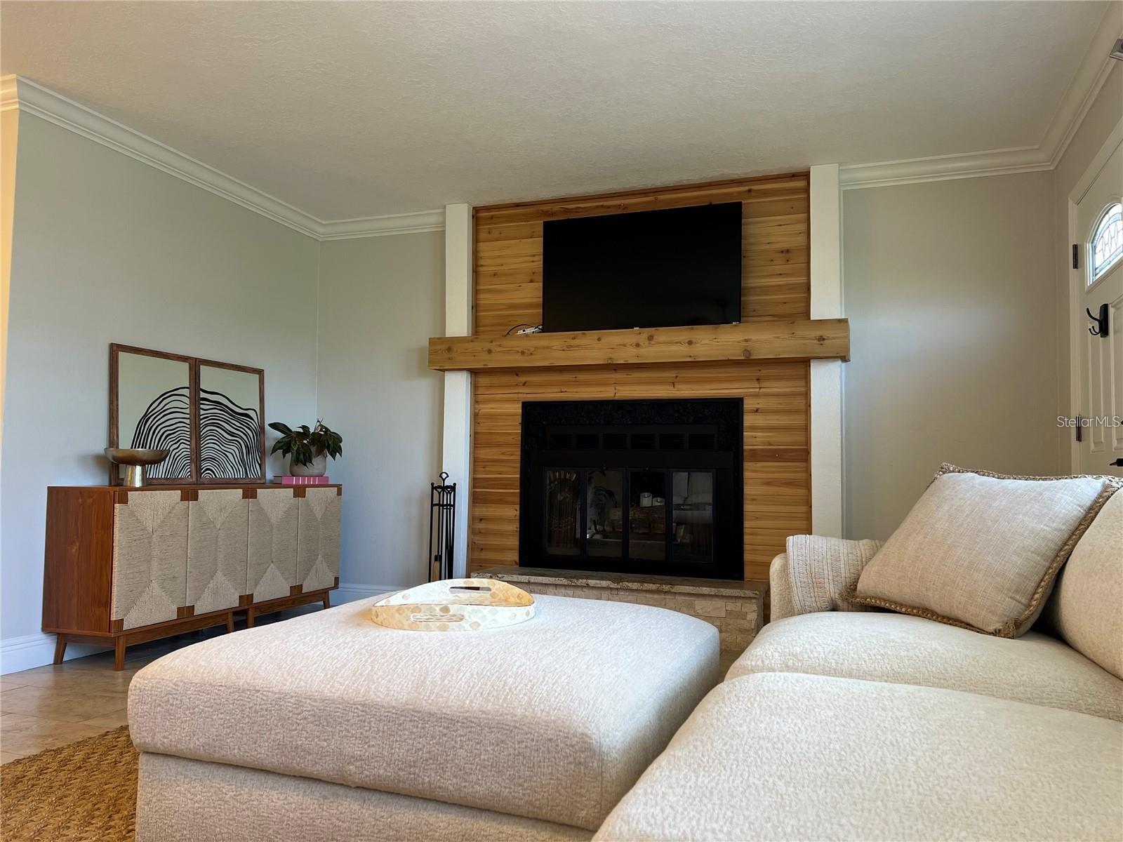 Image 5 of 23 For 3748 Manatee Drive Se