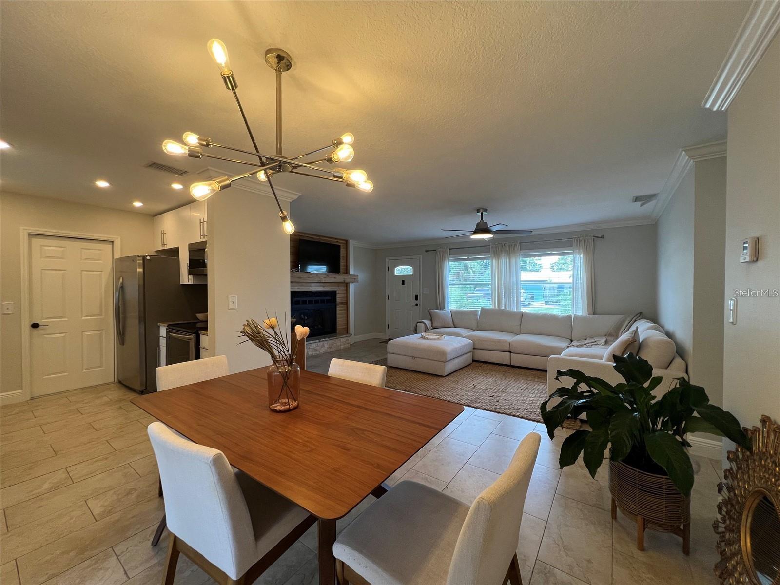 Image 6 of 23 For 3748 Manatee Drive Se