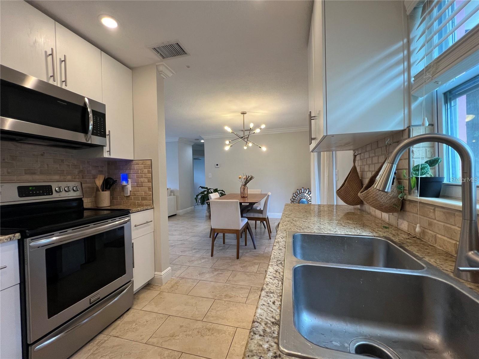 Image 9 of 23 For 3748 Manatee Drive Se