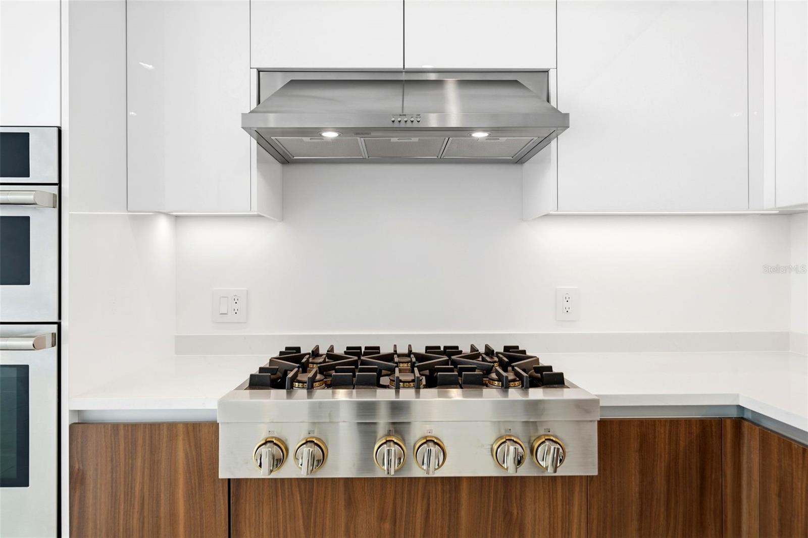 Image 24 of 68 For 400 Central Avenue 1903