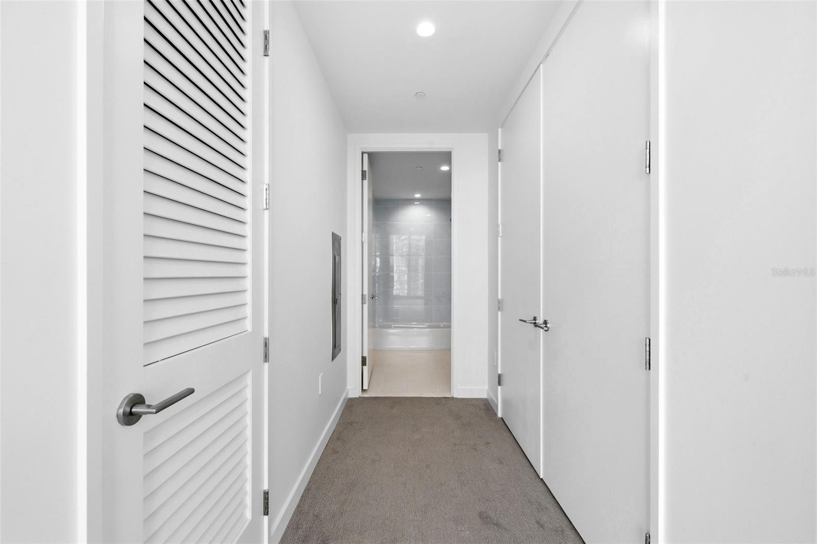 Image 39 of 68 For 400 Central Avenue 1903