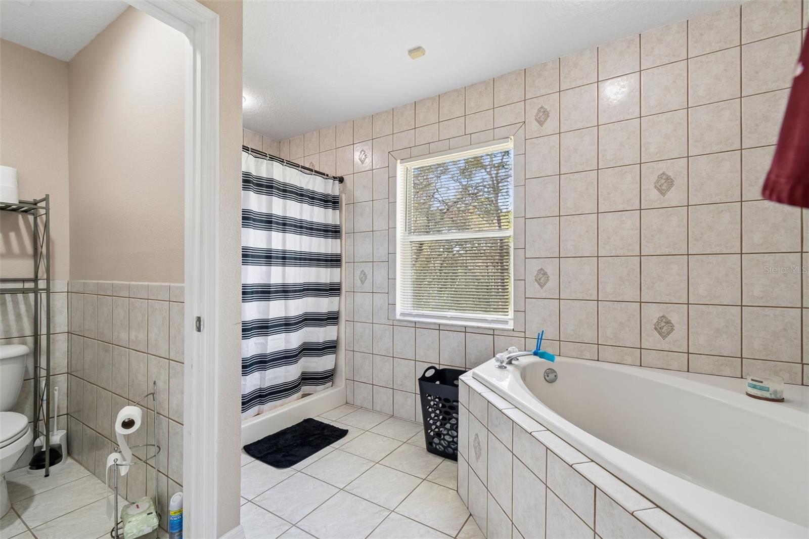 Listing photo id 16 for 12916 Ithaca Avenue