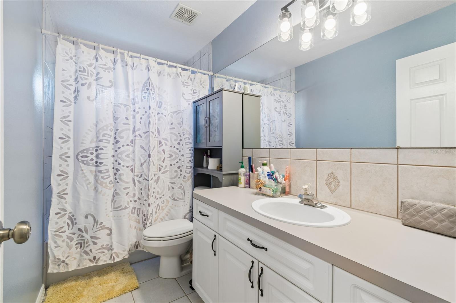 Listing photo id 23 for 12916 Ithaca Avenue