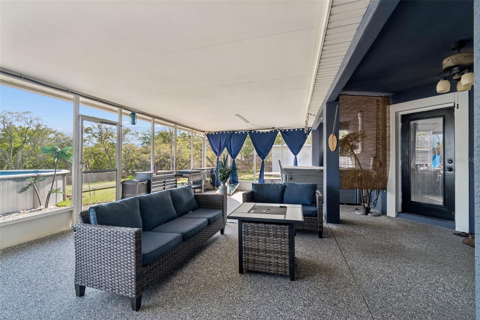 Listing photo id 26 for 12916 Ithaca Avenue