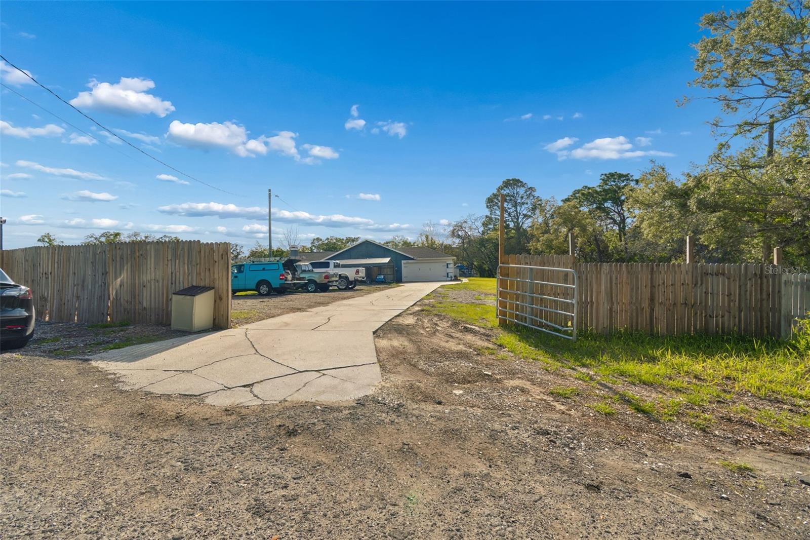 Listing photo id 34 for 12916 Ithaca Avenue