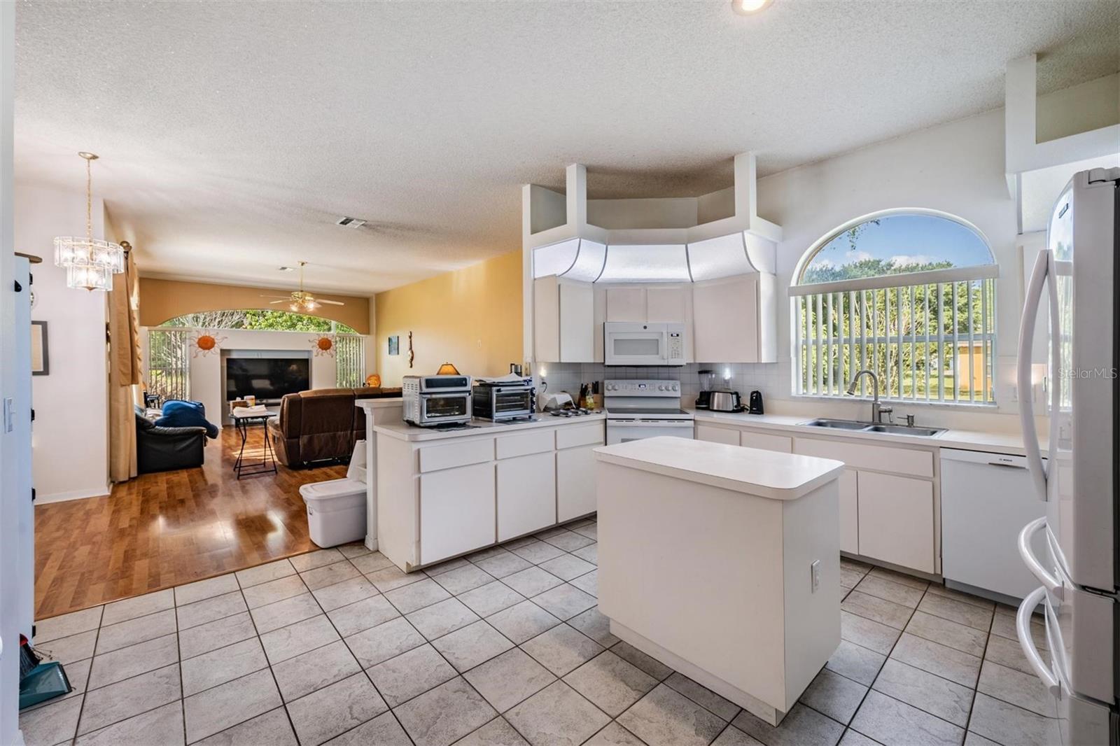 Image 12 of 57 For 13566 Rudi Loop