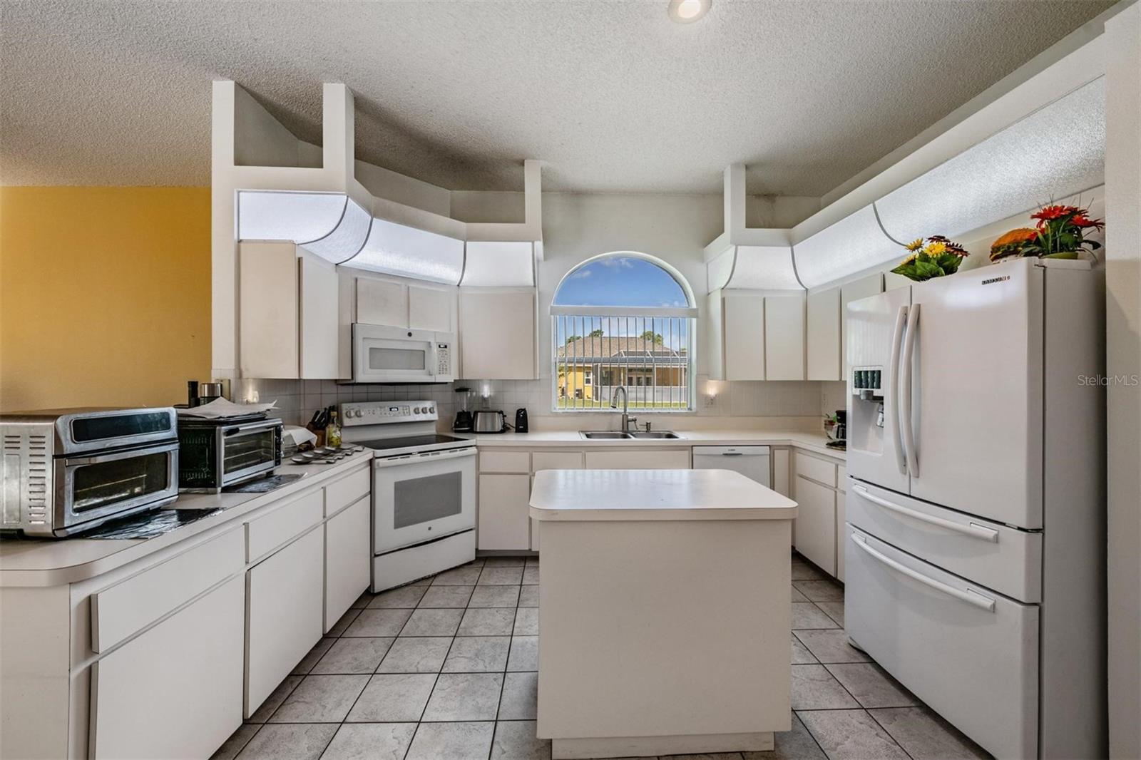 Image 13 of 57 For 13566 Rudi Loop