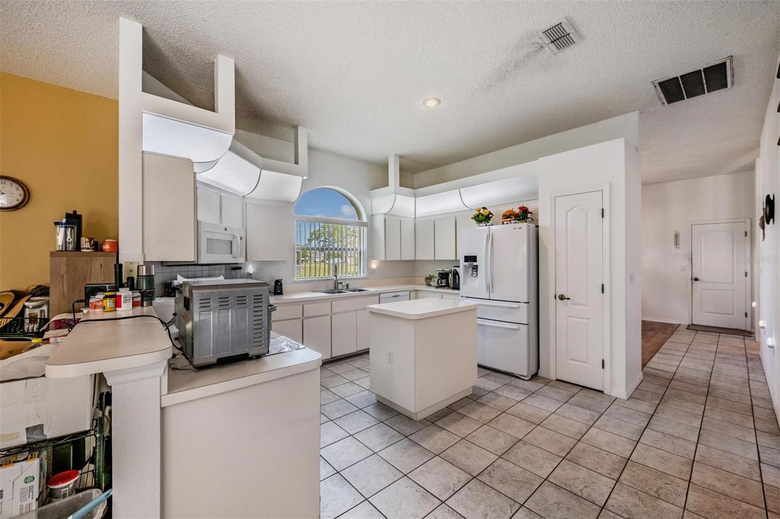 Image 14 of 57 For 13566 Rudi Loop