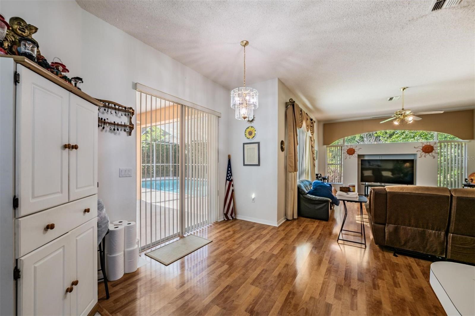 Image 18 of 57 For 13566 Rudi Loop