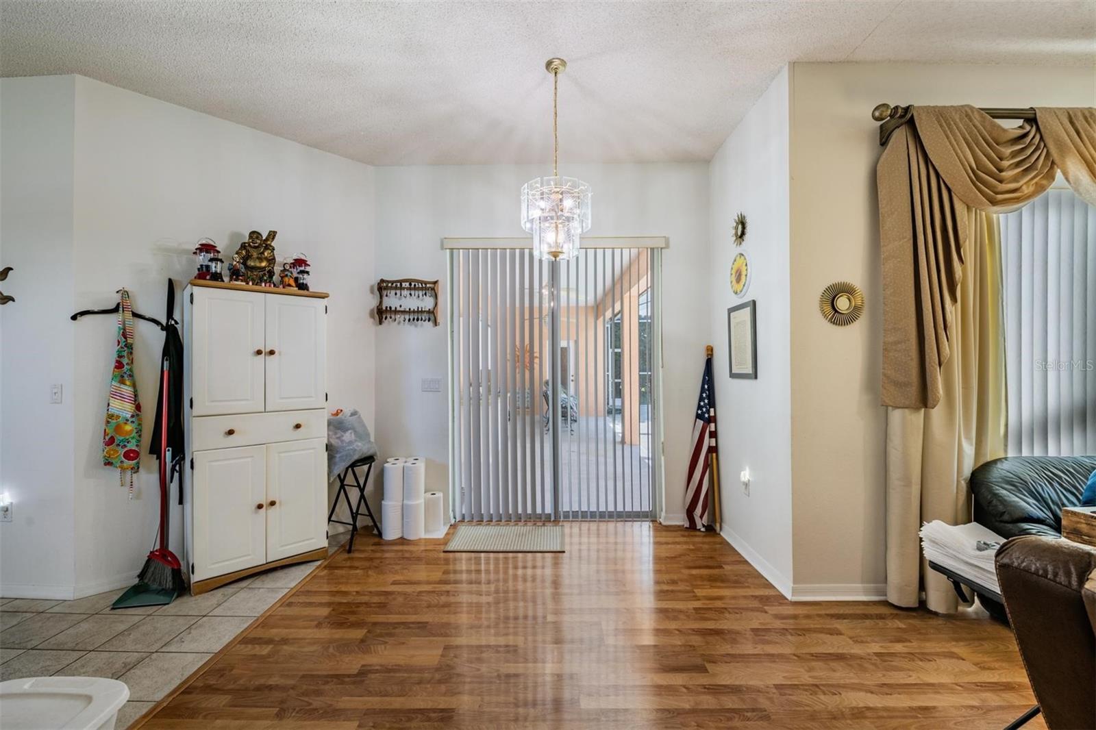 Image 19 of 57 For 13566 Rudi Loop