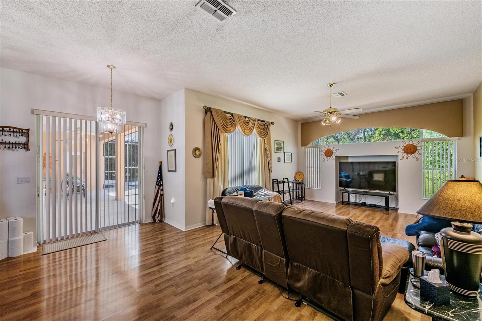 Image 20 of 57 For 13566 Rudi Loop