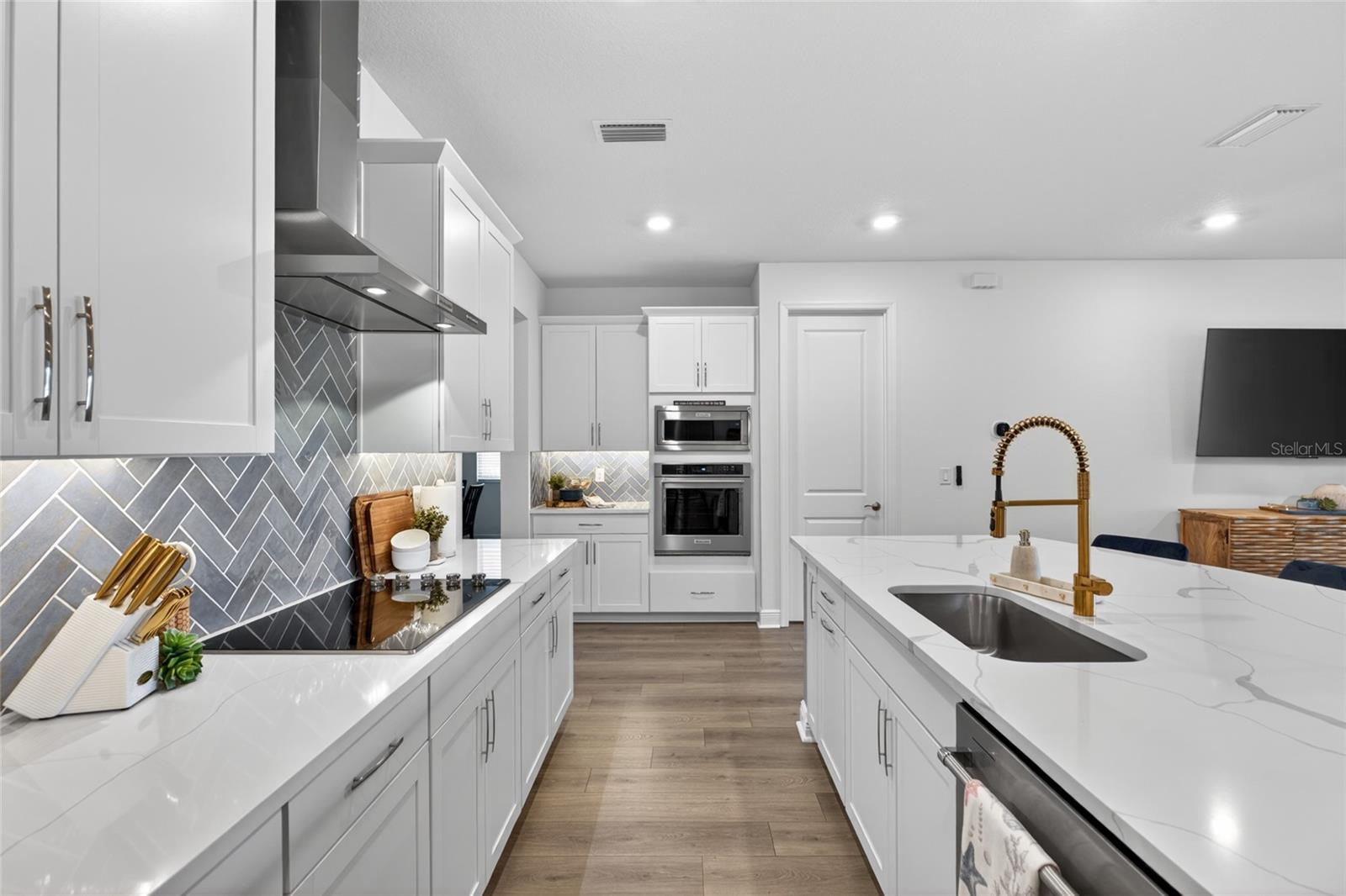 Image 15 of 81 For 7479 Sea Manatee Street