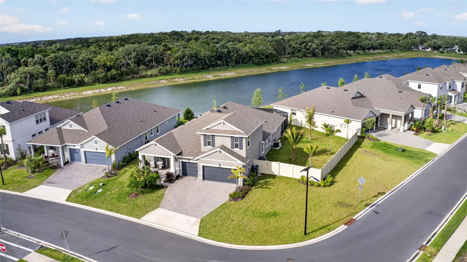 Image 3 of 81 For 7479 Sea Manatee Street