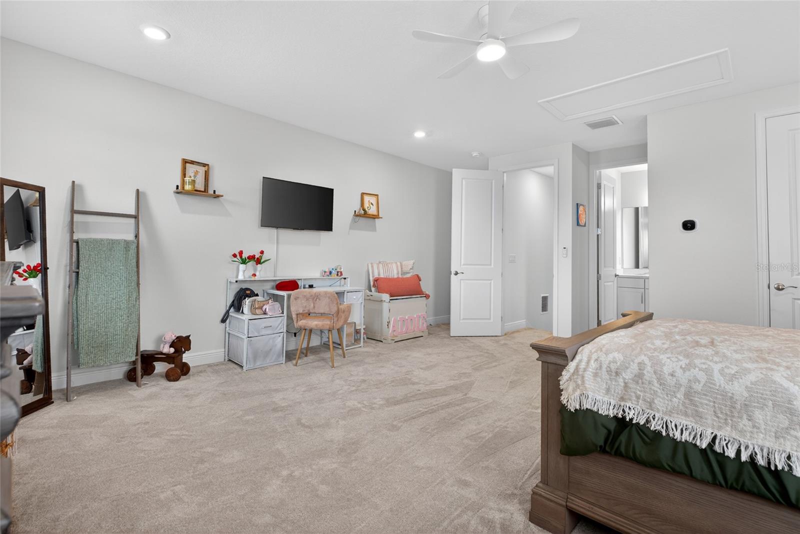 Image 58 of 81 For 7479 Sea Manatee Street