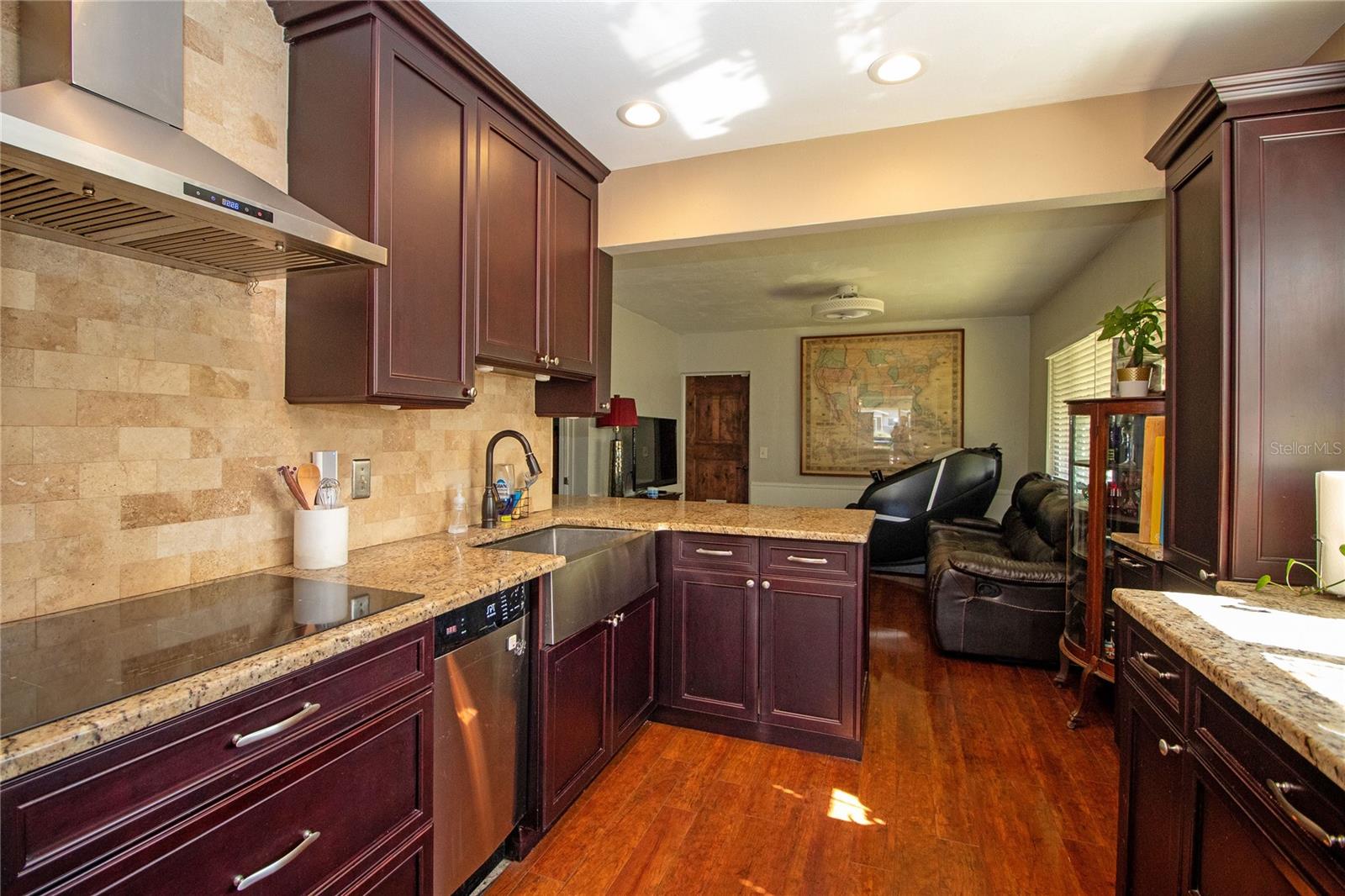 Image 14 of 30 For 5335 8th Avenue N