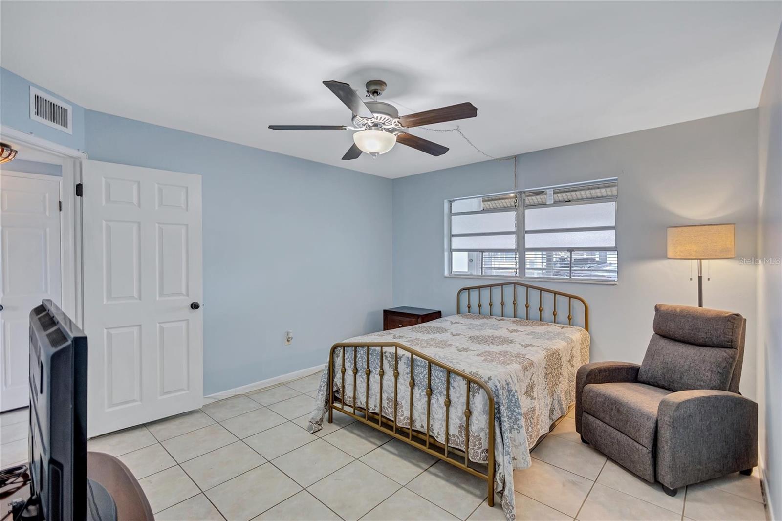 Image 9 of 28 For 5945 21st Street N 3
