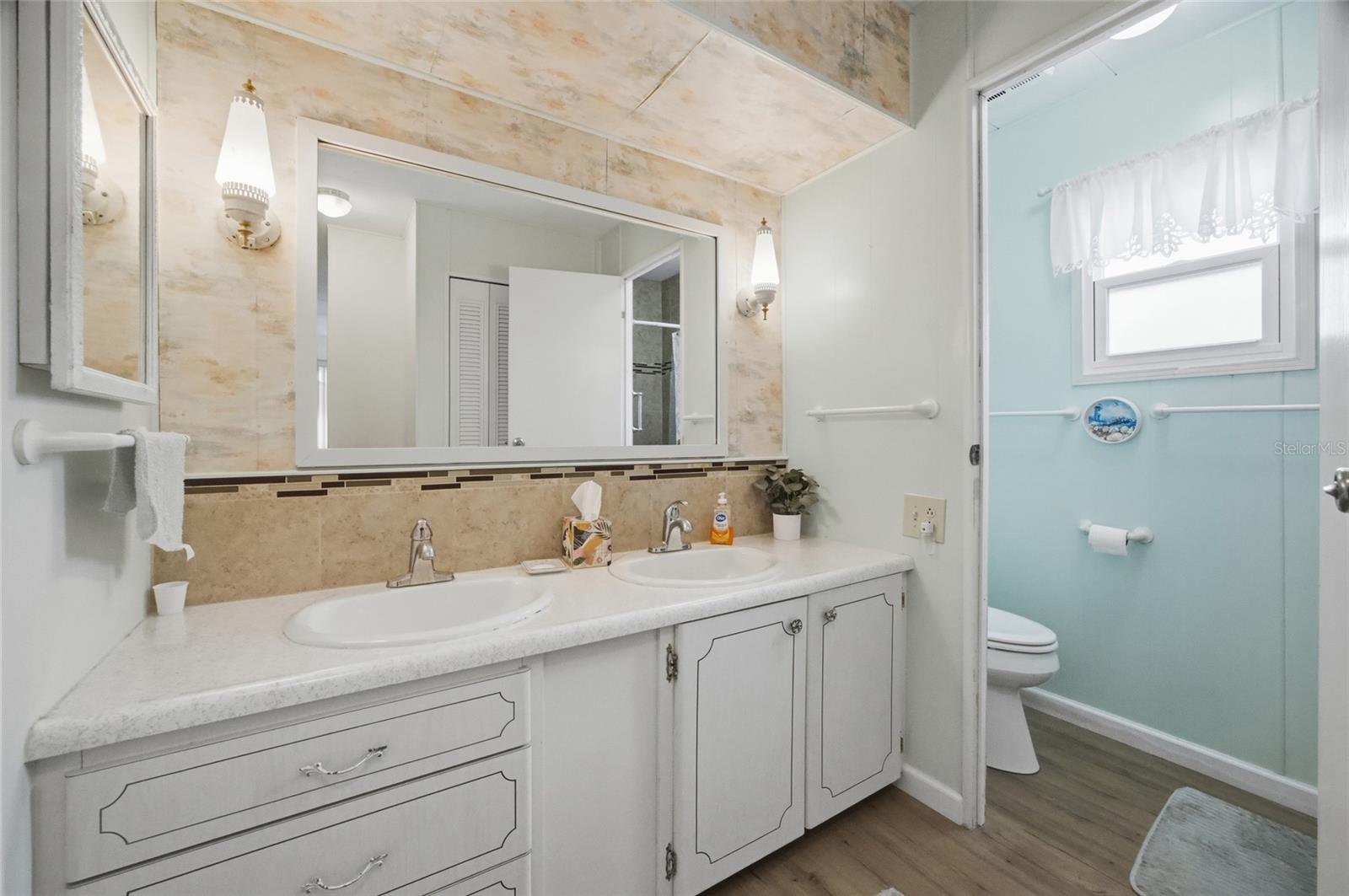 Image 17 of 22 For 9900 Ulmerton Road 242