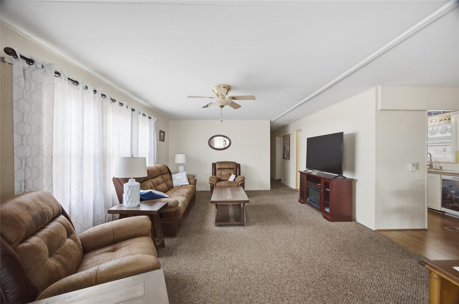 Image 4 of 22 For 9900 Ulmerton Road 242