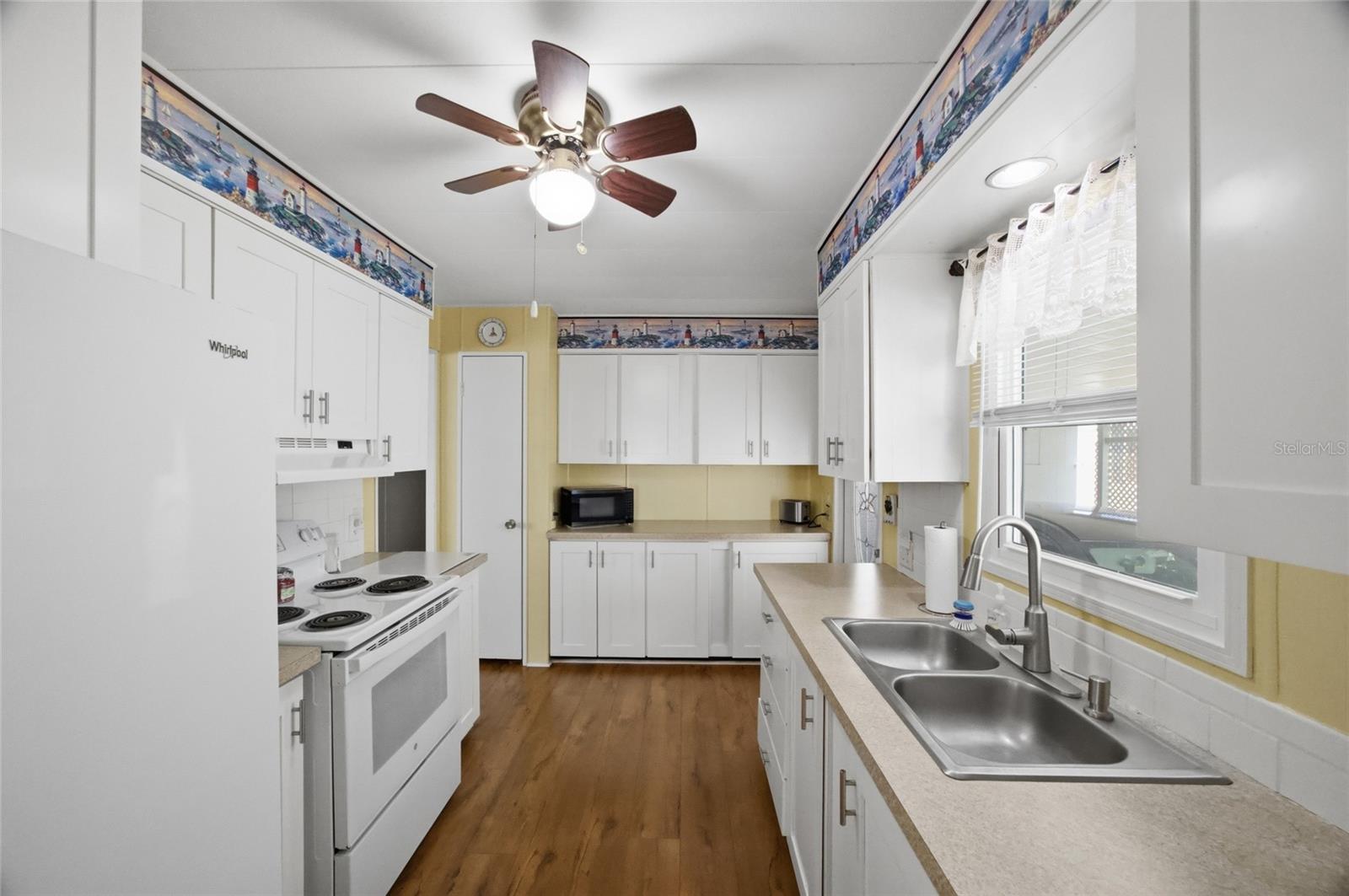 Image 8 of 22 For 9900 Ulmerton Road 242