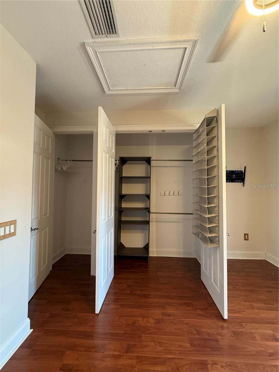 Image 13 of 37 For 2208 Soho Bay Court