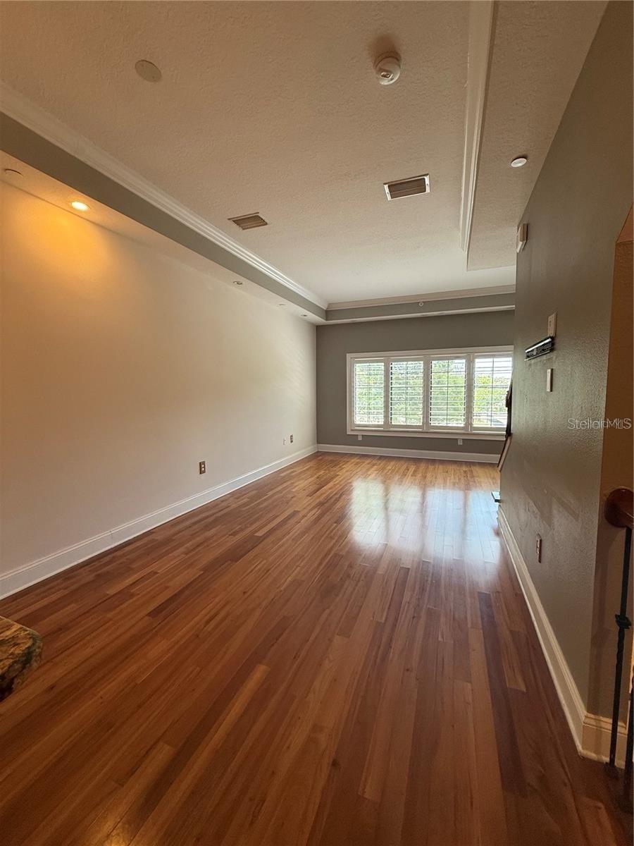 Image 8 of 37 For 2208 Soho Bay Court