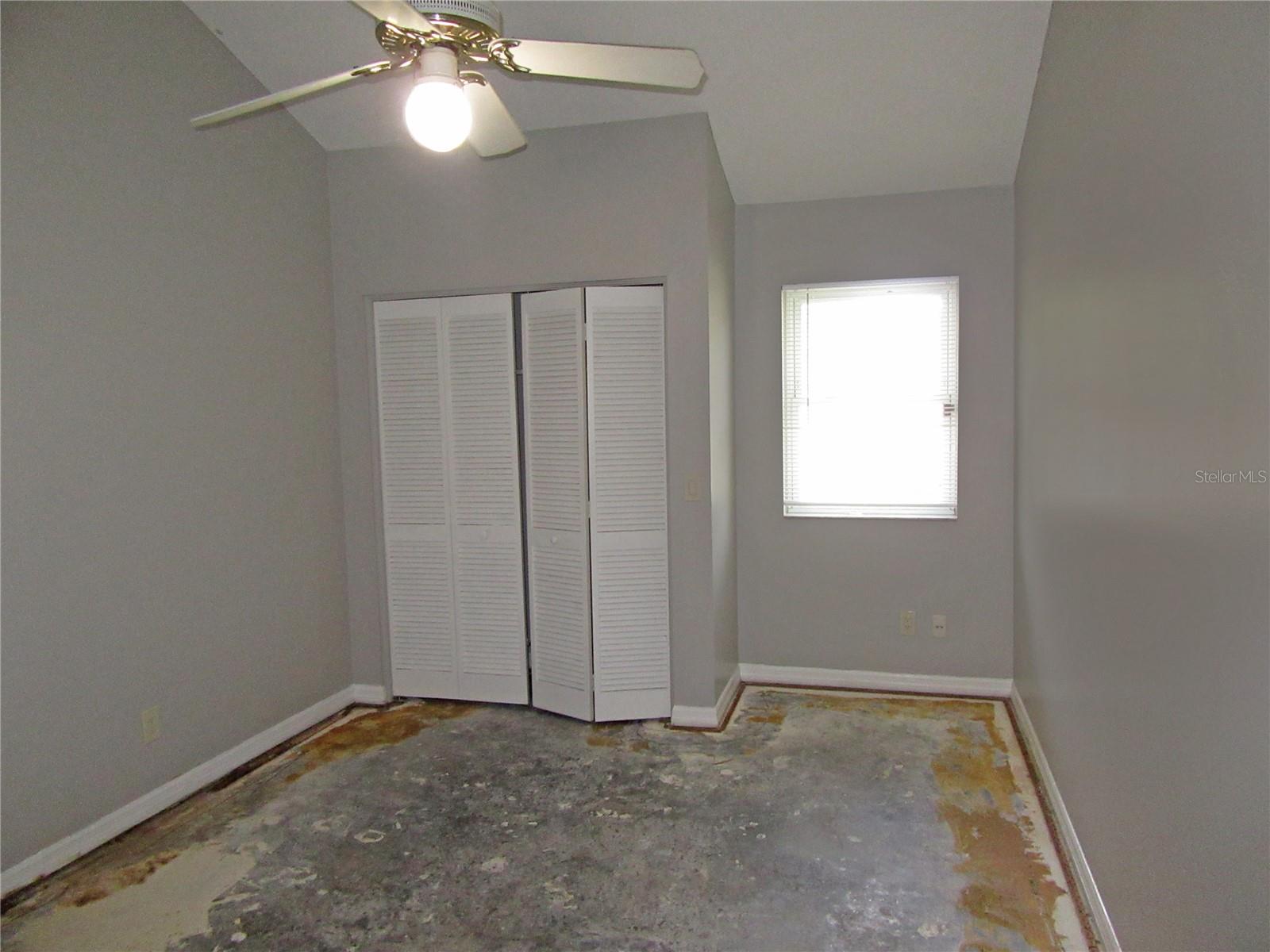 Image 25 of 31 For 22646 Weeks Boulevard