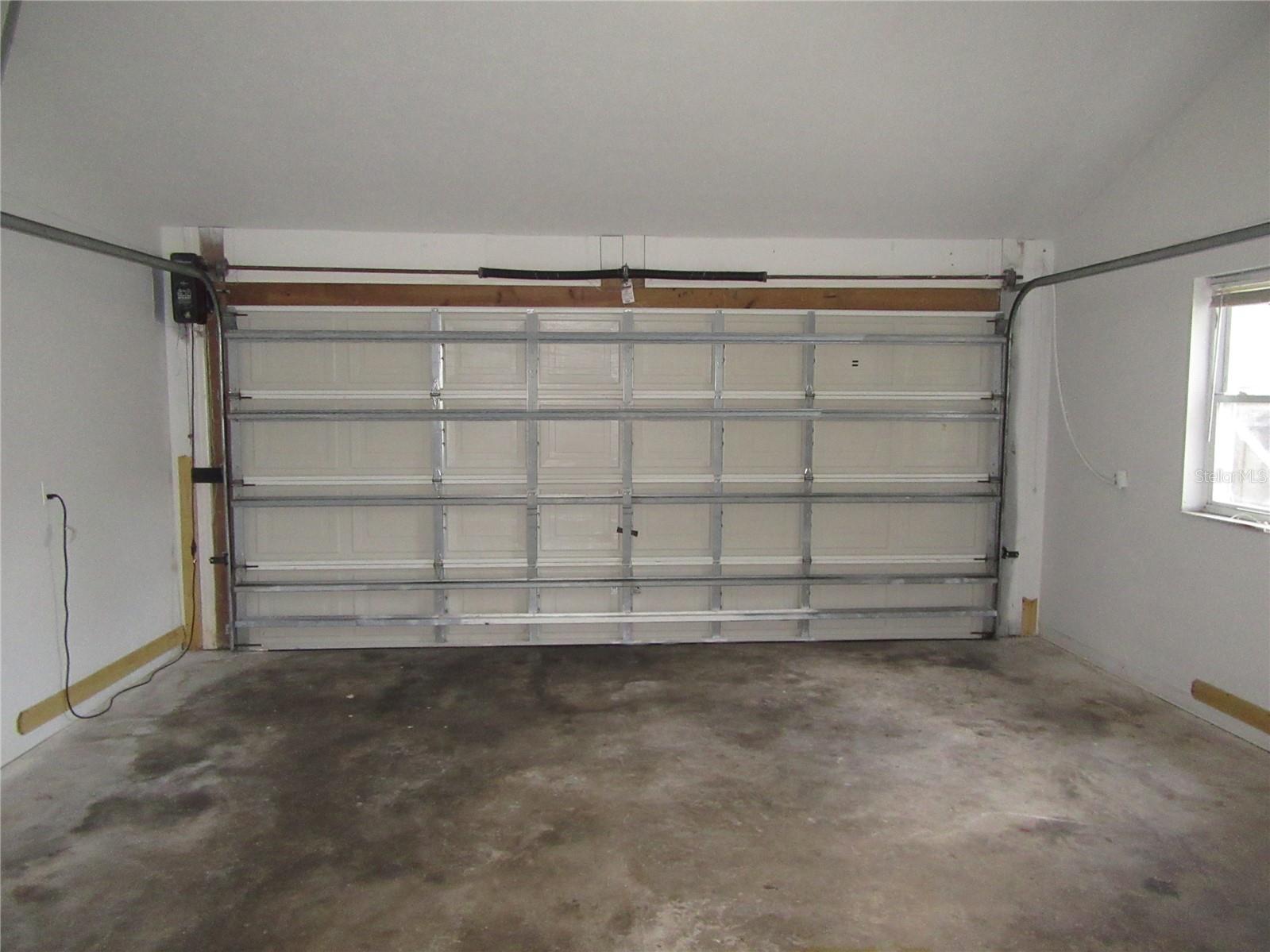 Image 30 of 31 For 22646 Weeks Boulevard