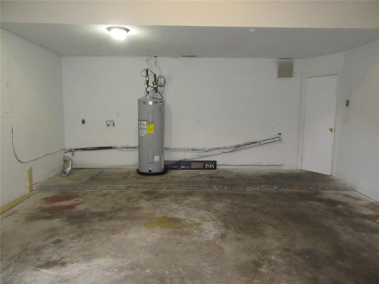 Image 31 of 31 For 22646 Weeks Boulevard