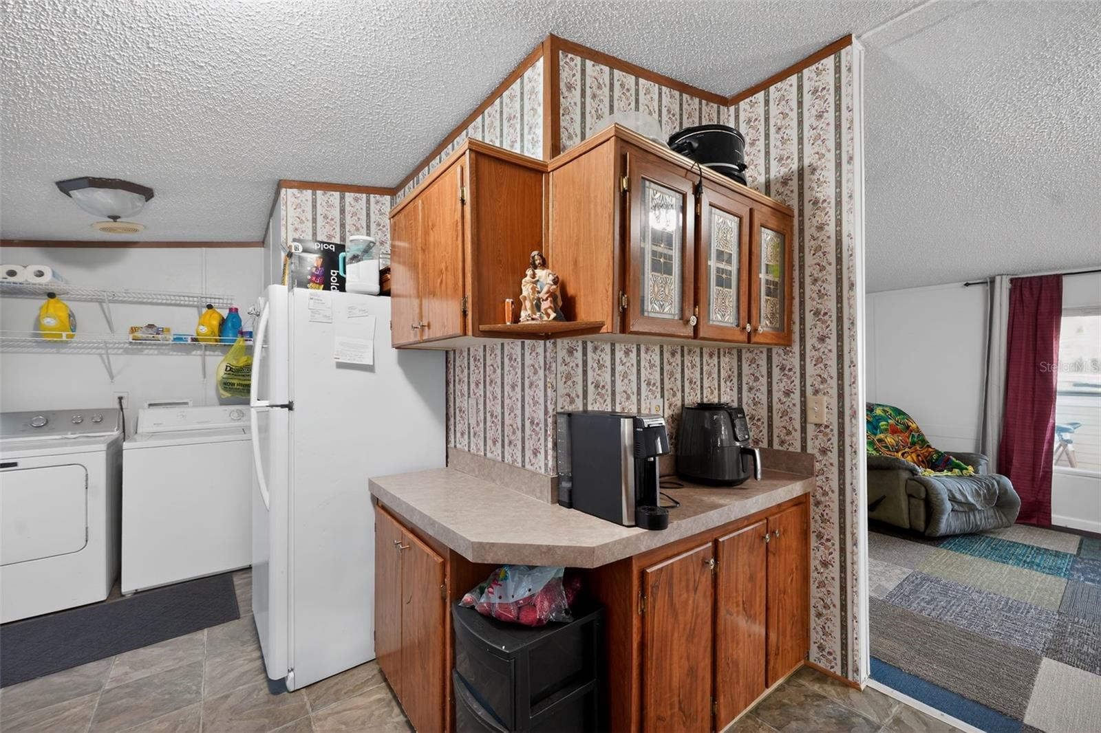 Image 11 of 30 For 27132 New Front Street