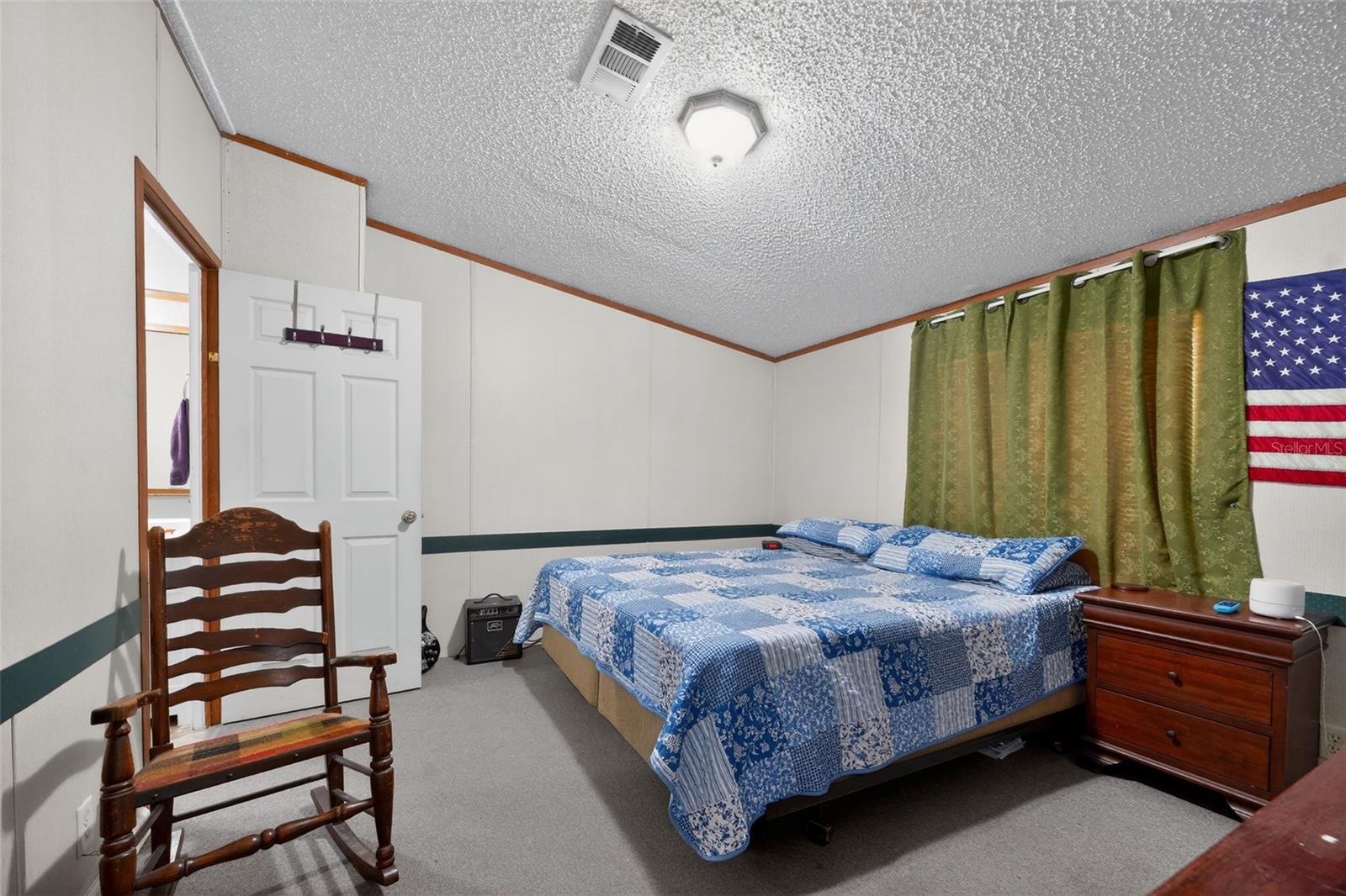 Image 16 of 30 For 27132 New Front Street