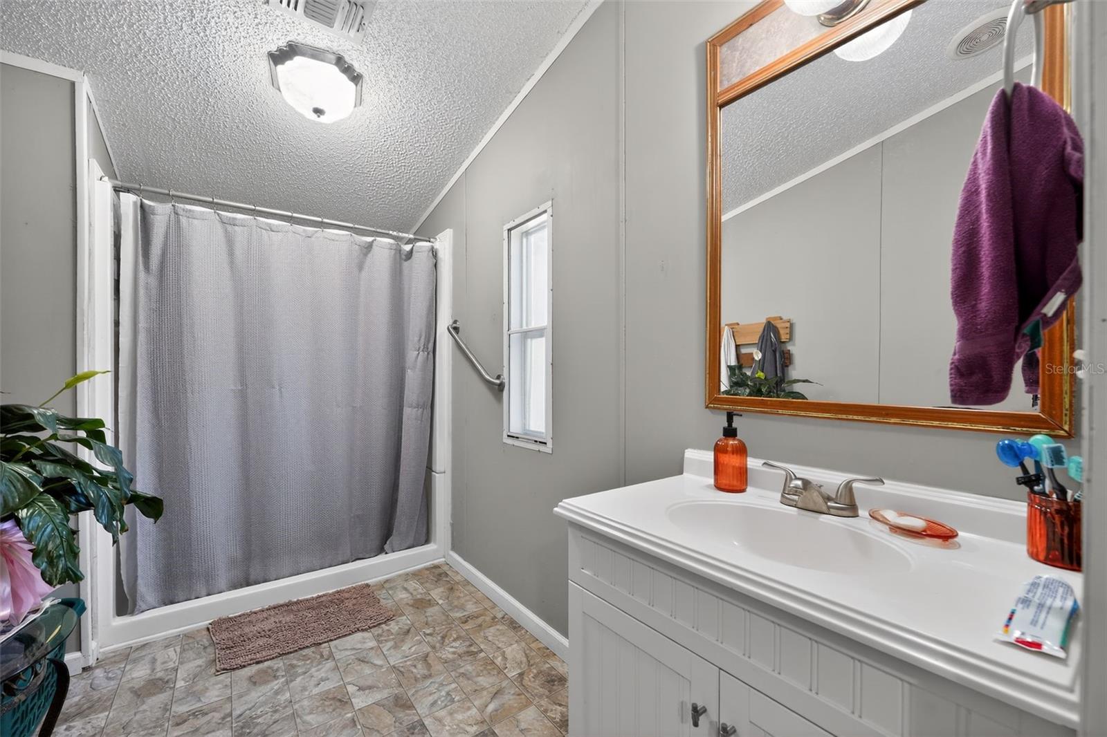 Image 19 of 30 For 27132 New Front Street