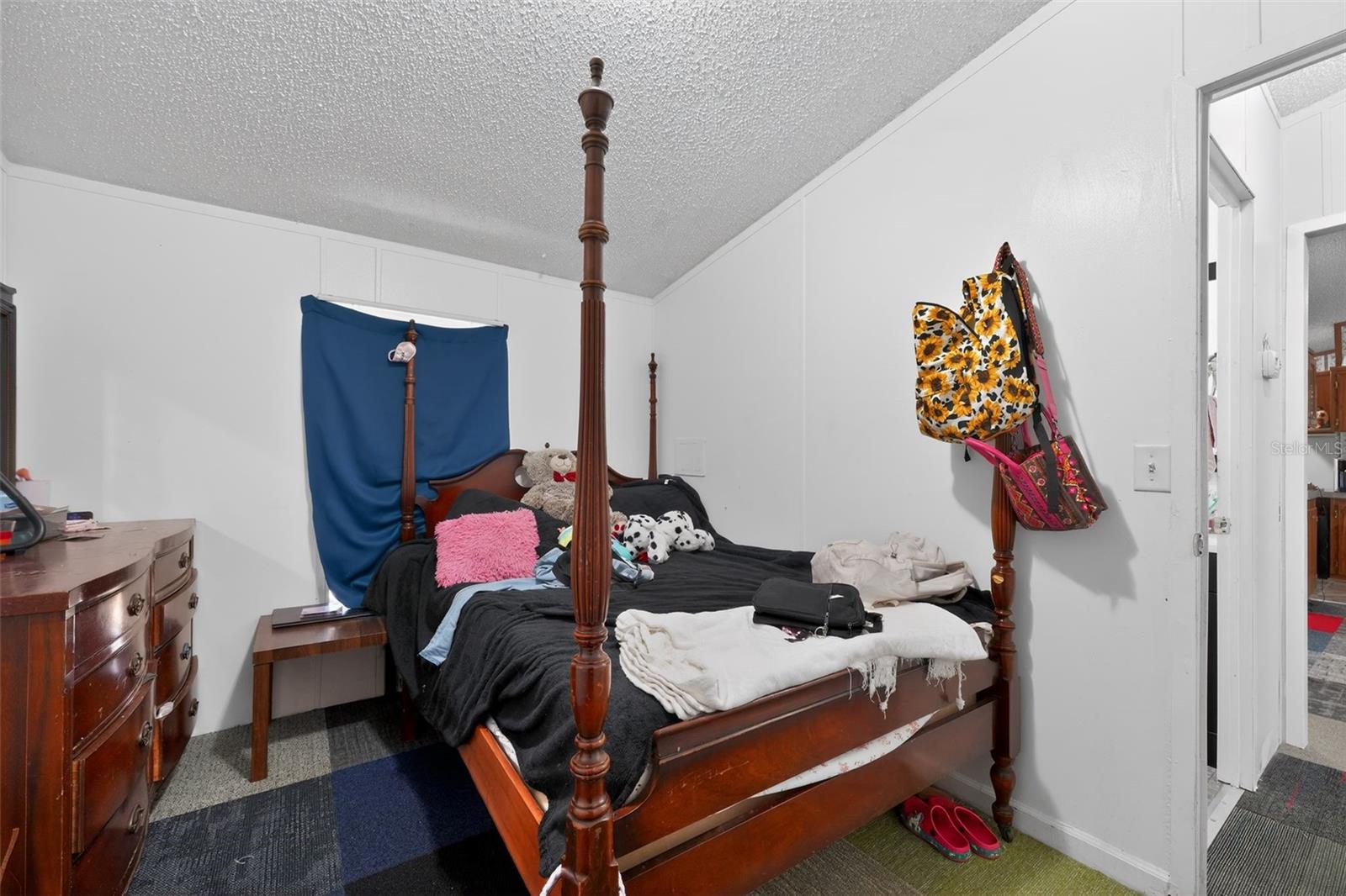 Image 22 of 30 For 27132 New Front Street