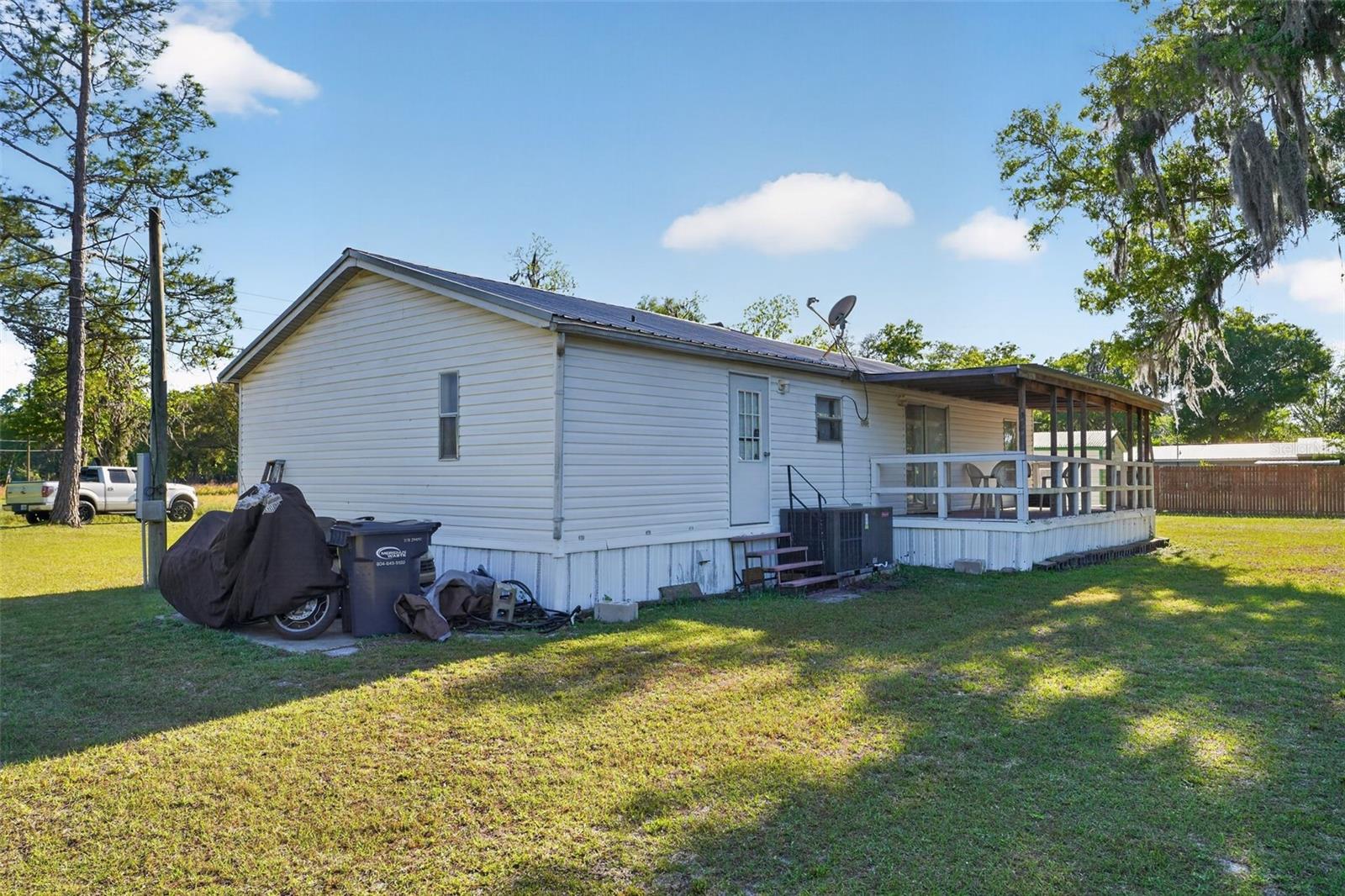 Image 28 of 30 For 27132 New Front Street