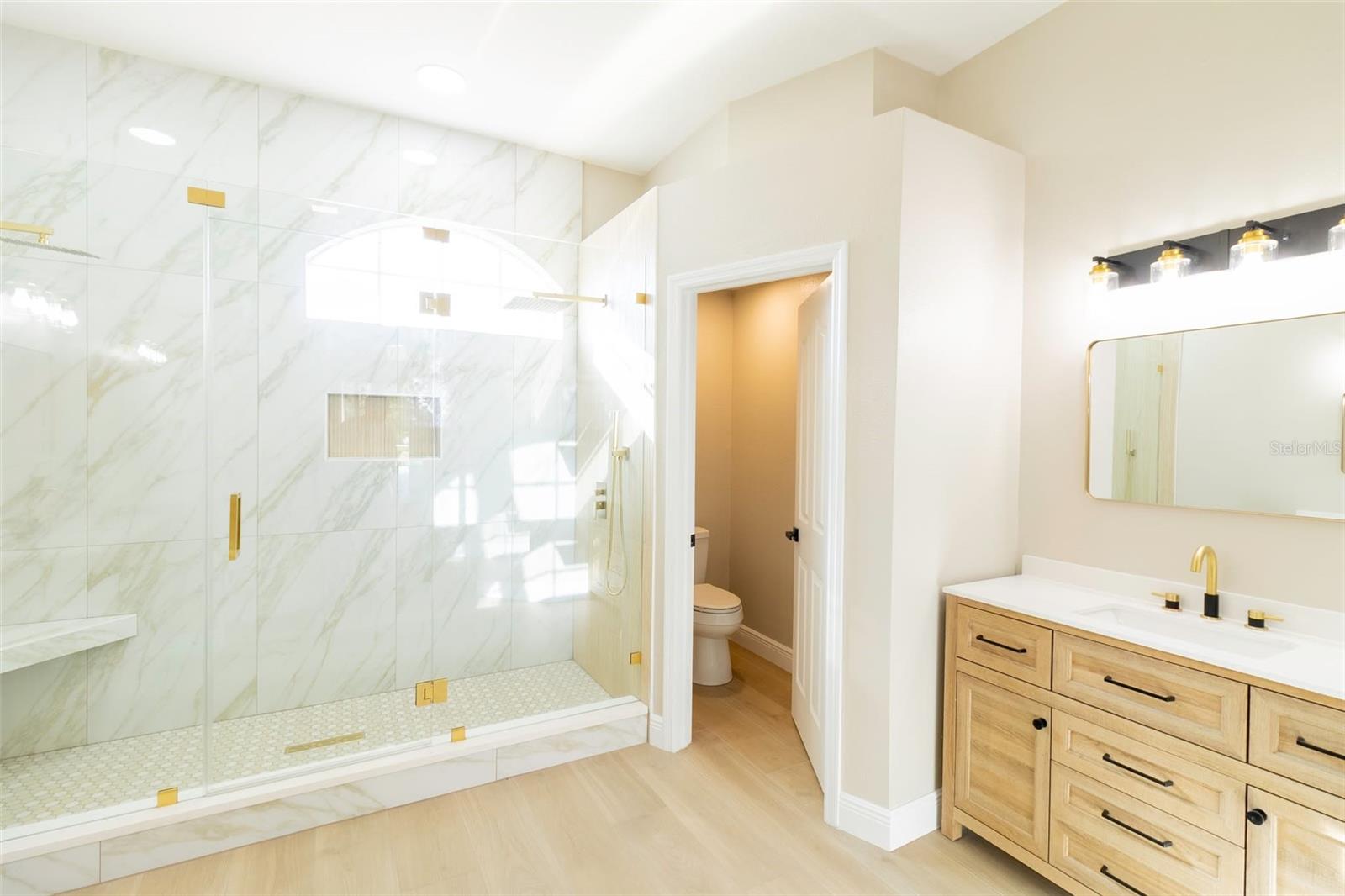 Image 16 of 29 For 1637 Ledgestone Drive