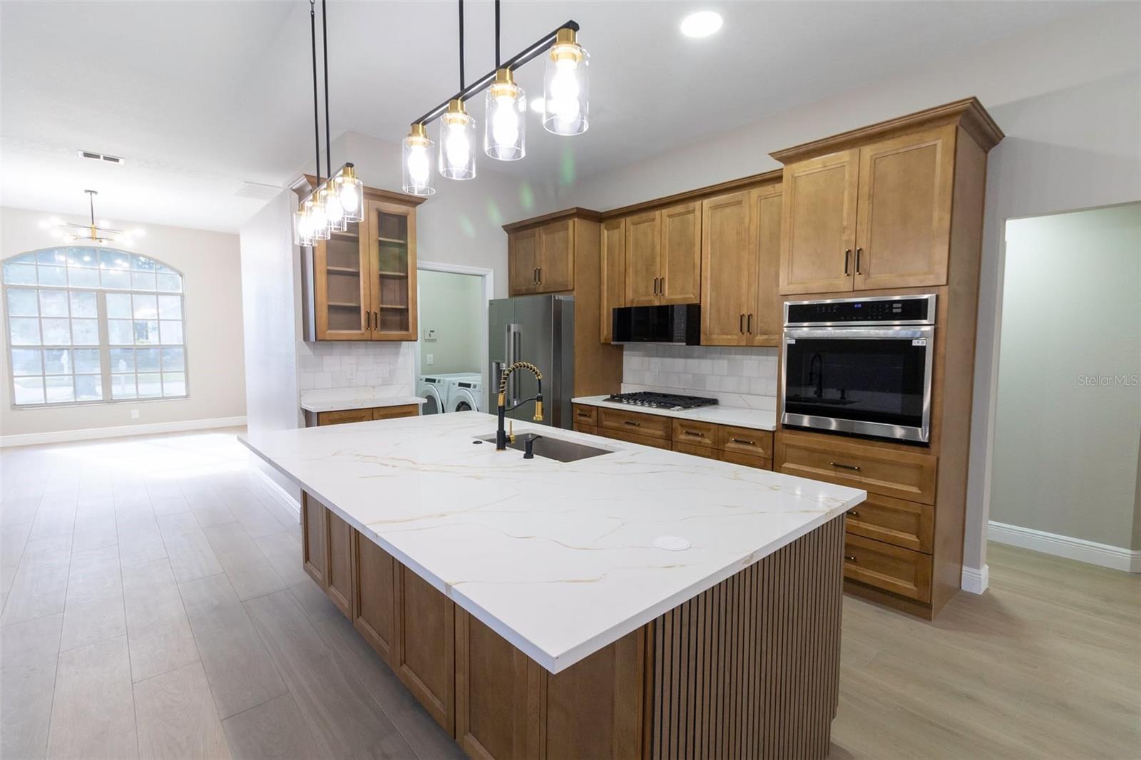 Image 7 of 29 For 1637 Ledgestone Drive