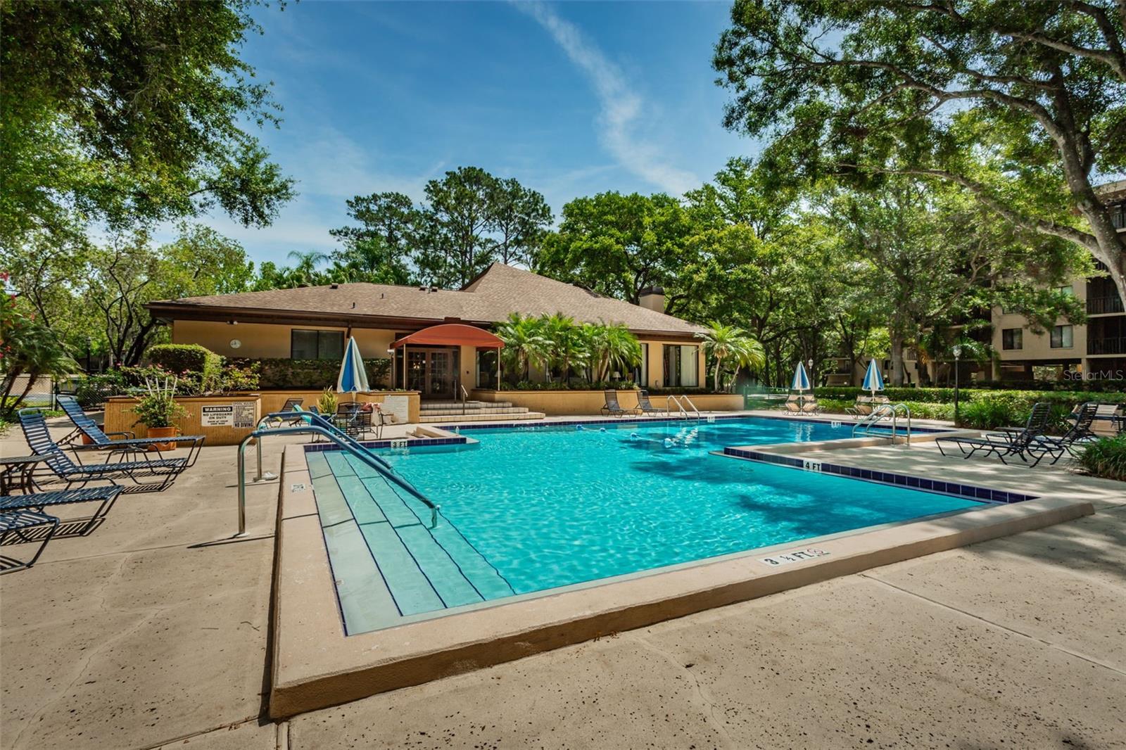 Image 50 of 53 For 2402 Ecuadorian Way 40