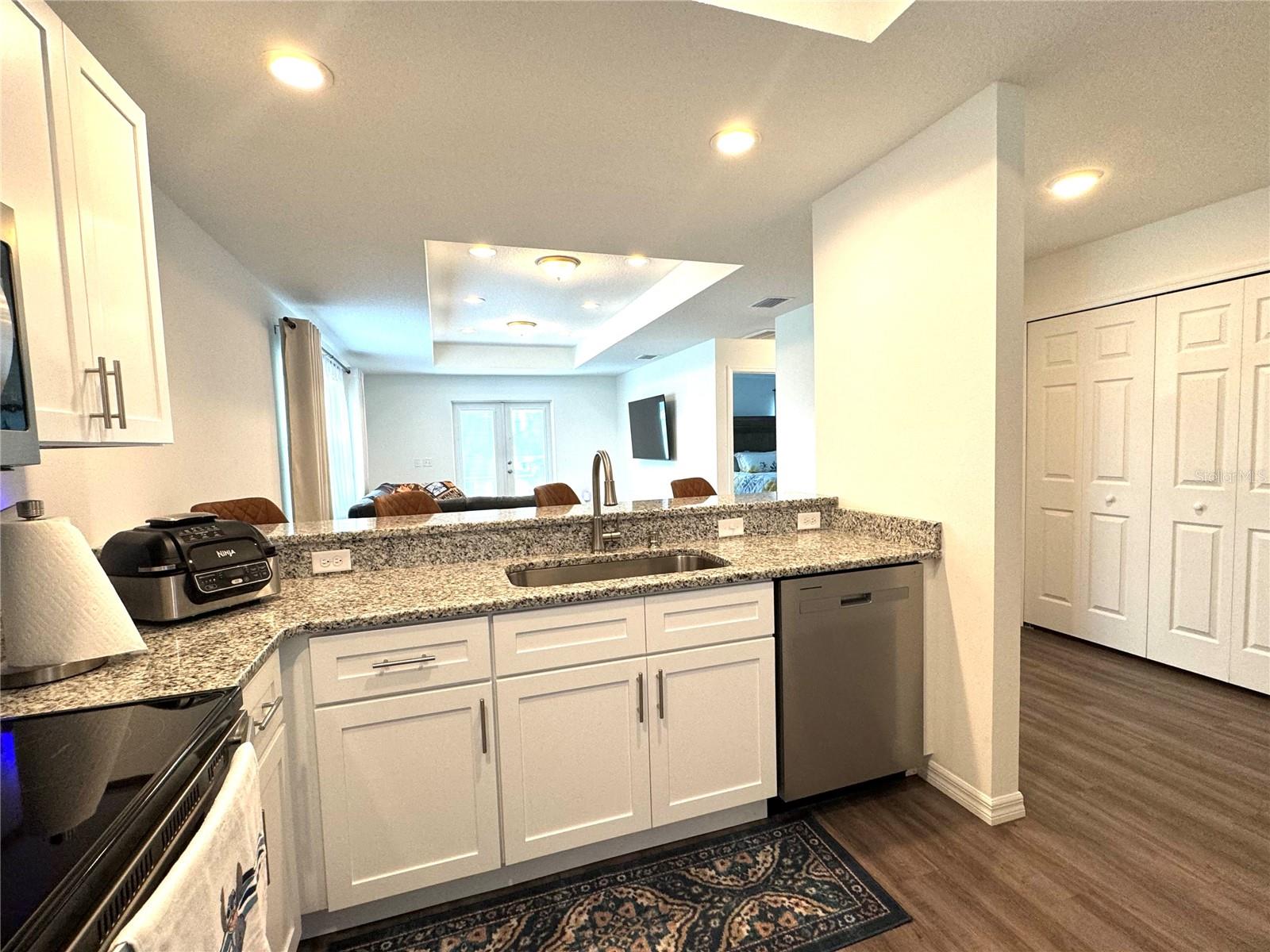 Image 12 of 25 For 4447 Taper Street