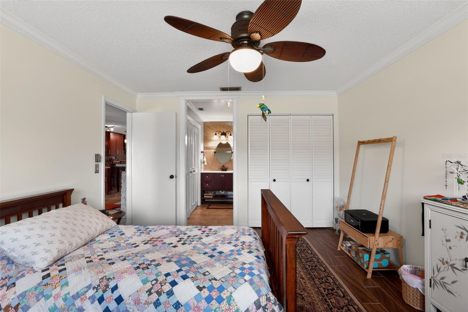 Image 13 of 23 For 7200 Ulmerton Road E3