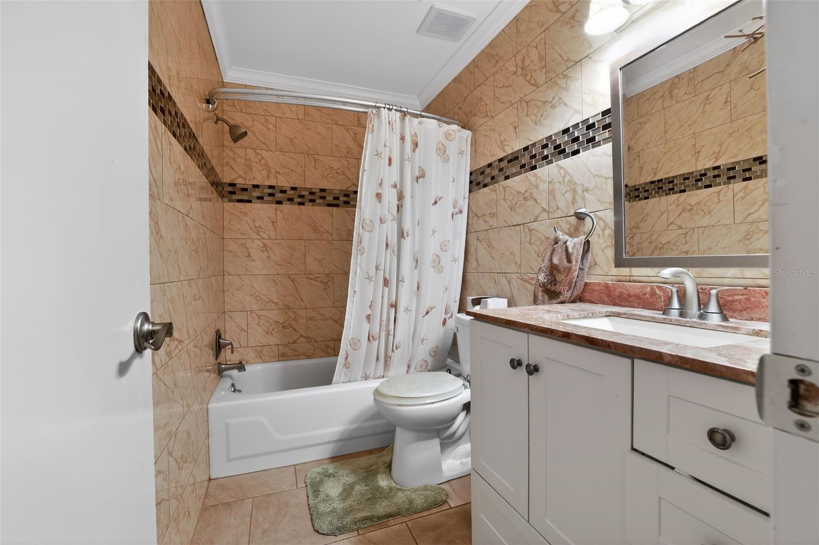 Image 15 of 23 For 7200 Ulmerton Road E3