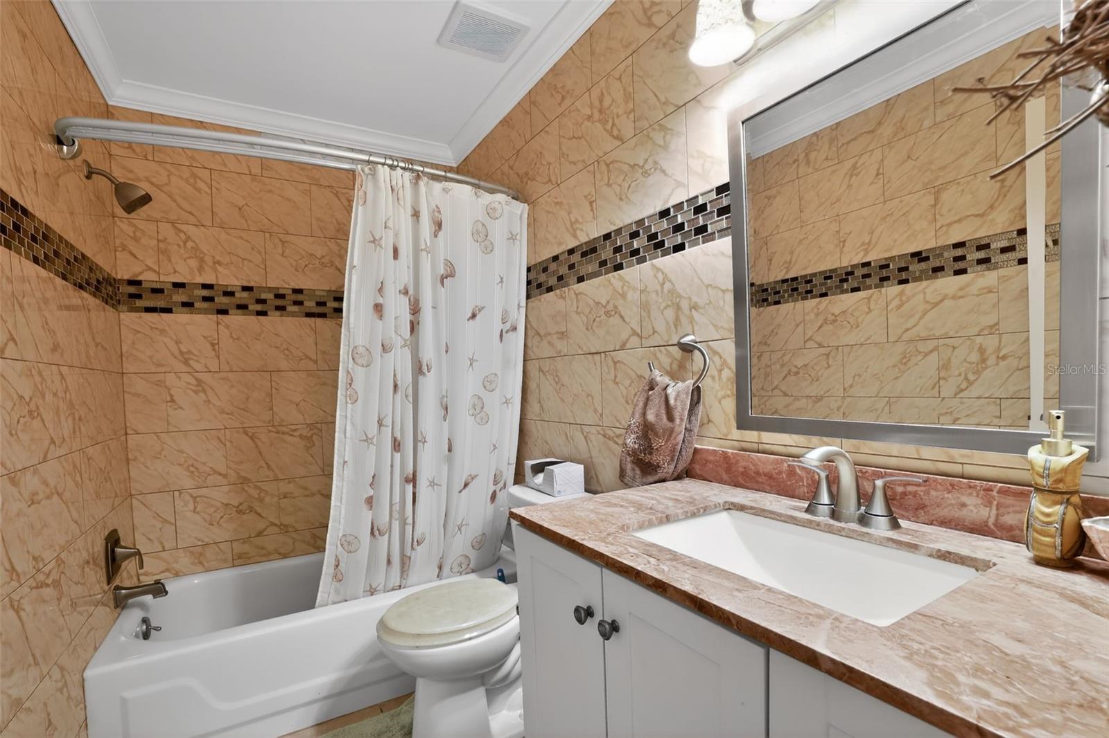 Image 16 of 23 For 7200 Ulmerton Road E3