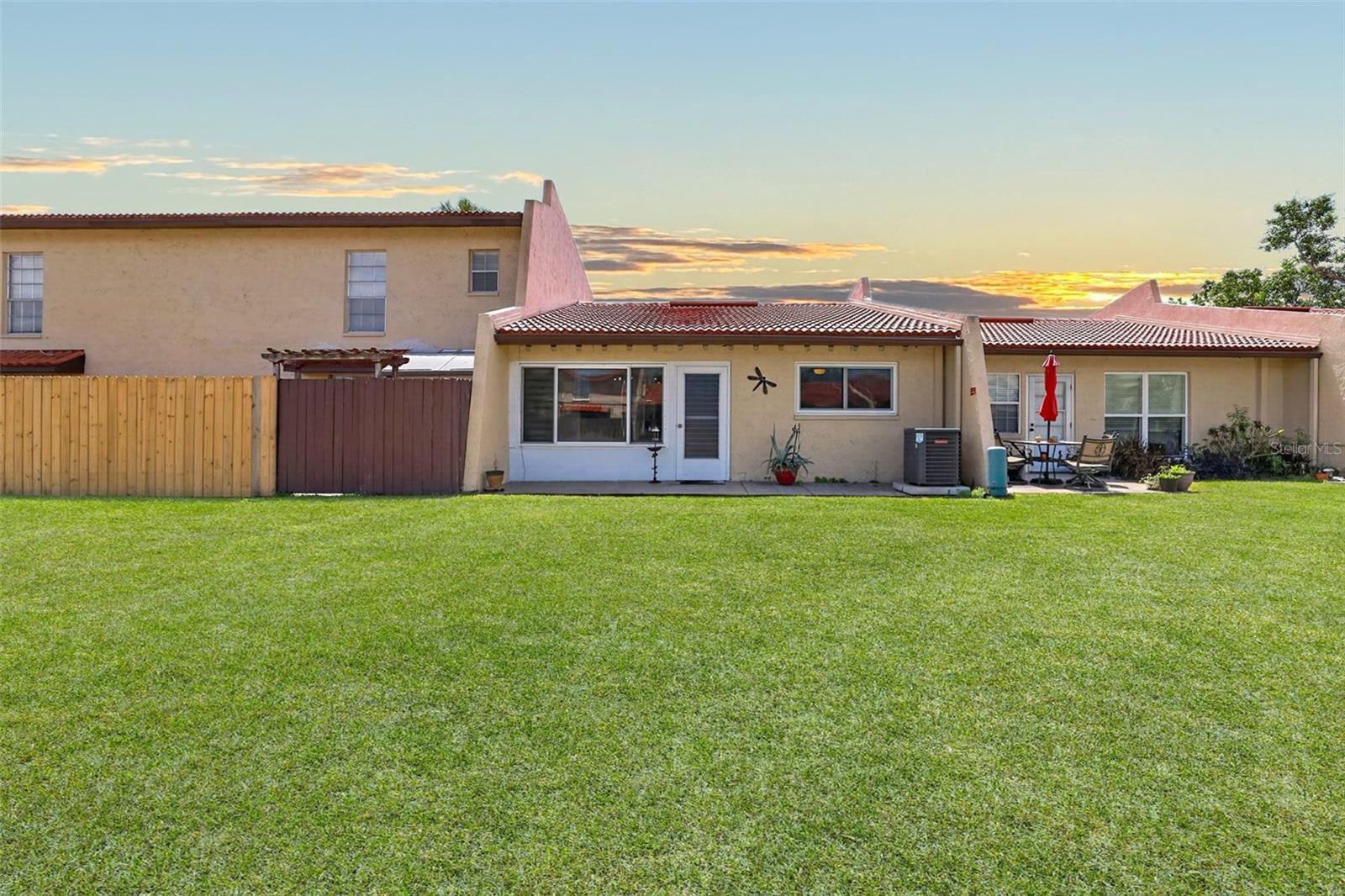 Image 2 of 23 For 7200 Ulmerton Road E3